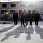 27.02.2019 Kielce. Wiceminister spraw wewnętrznych i administracji Jarosław Zieliński wizytował budowę nowej strażnicy JRG PSP Nr 1. Bryg. Tomasz Bajerczak, wiceminister Jarosław Zieliński, wicewojewoda Bartłomiej Dorywalski, senator Krzysztof Słoń i st. bryg. Robert Sabat / Jarosław Kubalski / Radio Kielce