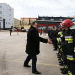 27.02.2019 Kielce. Wiceminister spraw wewnętrznych i administracji Jarosław Zieliński wizytował budowę nowej strażnicy JRG PSP Nr 1 / Jarosław Kubalski / Radio Kielce