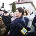 28.02.2019 Piekoszów. Wicepremier Beata Szydło odwiedziła Środowiskowy Dom Samopomocy i spotkała się z mieszkańcami / Jarosław Kubalski / Radio Kielce