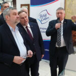 Ostrowiec Świętokrzyski. Minister rolnictwa i rozwoju wsi Jan Krzysztof Ardanowski zwiedza Izbę Pamięci Cukrownictwa w Częstocicach / Emilia Sitarska / Radio Kielce