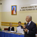 Konkurs Wiedzy o Sejmie. Po prawej Krzysztof Lipiec- poseł PiS / Michał Kita / Radio Kielce