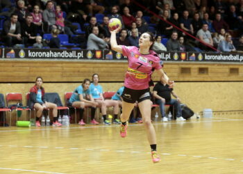 Mecz Korona Handball Kielce - UKS PCM Kościerzyna / Marzena Mąkosa / Radio Kielce