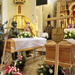 Uroczysty pogrzeb Jana Wosińskiego oraz Piotra Pecela - partyzantów AK oraz NSZ zamordowanych przez komunistów w Zgórsku koło Kielc / Marzena Mąkosa / Radio Kielce