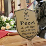 Uroczysty pogrzeb Jana Wosińskiego oraz Piotra Pecela - partyzantów AK oraz NSZ zamordowanych przez komunistów w Zgórsku koło Kielc / Marzena Mąkosa / Radio Kielce