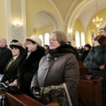 Uroczysty pogrzeb Jana Wosińskiego oraz Piotra Pecela - partyzantów AK oraz NSZ zamordowanych przez komunistów w Zgórsku koło Kielc / Marzena Mąkosa / Radio Kielce