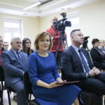 Podpisanie umowy na przebudowę stadionu przy Szkole Podstawowej im. Jana Pawła II w Bielinach / Marzena Mąkosa / Radio Kielce