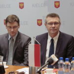 Spotkanie władz miasta i polskich funkcjonariuszy z oficjalną delegacją policji z partnerskiego miasta Gotha w Niemczech. Po prawej Bogdan Wenta - prezydent Kielc  / Marzena Mąkosa / Radio Kielce