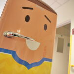 Lodówka dla pacjentów Pediatrycznego Oddziału Urazowo - Ortopedycznego szpitala na Czarnowie / Marzena Mąkosa / Radio Kielce