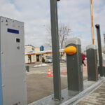 Szlaban przed szpitalem na Czarnowie / Marzena Mąkosa / Radio Kielce