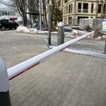 Szlaban przed szpitalem na Czarnowie / Marzena Mąkosa / Radio Kielce