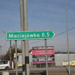 Miejsce gdzie ma powstać rondo. Skrzyżowanie ulic Maciejówki i drogi nr 74 / Marzena Mąkosa / Radio Kielce