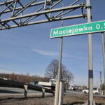 Miejsce gdzie ma powstać rondo. Skrzyżowanie ulic Maciejówki i drogi nr 74 / Marzena Mąkosa / Radio Kielce