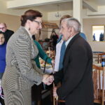 Franciszek Bugajski skończył 100 lat. Agata Wojtyszek - wojewoda świętokrzyski - i Franciszek Bugajski  / Marzena Mąkosa / Radio Kielce