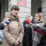 Konferencja przed Urzędem Miasta Kielce / Marzena Mąkosa / Radio Kielce