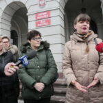 Konferencja przed Urzędem Miasta Kielce / Marzena Mąkosa / Radio Kielce