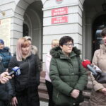 Konferencja przed Urzędem Miasta Kielce / Marzena Mąkosa / Radio Kielce