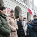 Konferencja przed Urzędem Miasta Kielce / Marzena Mąkosa / Radio Kielce