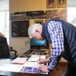 List do  Bogdana Wenty, prezydenta Kielc w sprawie odwołania Ryszarda Pomorskiego - dyrektora Domu Środowisk Twórczych / Marzena Mąkosa / Radio Kielce