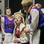 Widowisko obrzędowe „Wesele świętokrzyskie” w Centrum Edukacji i Kultury „Szklany Dom” / Marzena Mąkosa / Radio Kielce