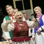 Widowisko obrzędowe „Wesele świętokrzyskie” w Centrum Edukacji i Kultury „Szklany Dom” / Marzena Mąkosa / Radio Kielce