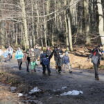 Zimowe wejście na Łysicę / Marzena Mąkosa / Radio Kielce