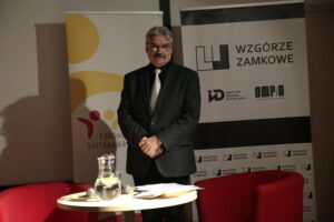 Sowieci jako "honorowi" obywatele Kielc. Wykład i debata w OMPiO / Marzena Mąkosa / Radio Kielce