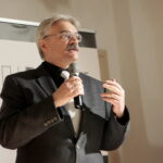 Sowieci jako "honorowi" obywatele Kielc. Wykład i debata w OMPiO / Marzena Mąkosa / Radio Kielce