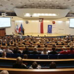 Spotkanie przedstawicieli Ministerstwa Cyfryzacji oraz Ministerstwa Spraw Wewnętrznych i Administracji z pracownikami świętokrzyskich samorządów odpowiedzialnymi za wydawanie e-dowodów osobistych / Marzena Mąkosa / Radio Kielce