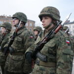 Przysięga wojskowa elewów szkolących się w Centrum Przygotowań do Misji Zagranicznych w Kielcach / Marzena Mąkosa / Radio Kielce