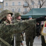 Przysięga wojskowa elewów szkolących się w Centrum Przygotowań do Misji Zagranicznych w Kielcach / Marzena Mąkosa / Radio Kielce