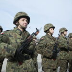 Przysięga wojskowa elewów szkolących się w Centrum Przygotowań do Misji Zagranicznych w Kielcach / Marzena Mąkosa / Radio Kielce