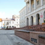 Piasek na chodnikach, ścieżkach rowerowych i ulicach / Marzena Mąkosa / Radio Kielce