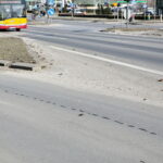 Piasek na chodnikach, ścieżkach rowerowych i ulicach / Marzena Mąkosa / Radio Kielce