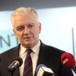 Briefing prasowy wicepremiera Jarosława Gowina oraz minister przedsiębiorczości i technologii Jadwigi Emilewicz. Na zdjęciu: wicepremier Jarosław Gowin / Marzena Mąkosa / Radio Kielce