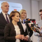 Briefing prasowy wicepremiera Jarosława Gowina oraz minister przedsiębiorczości i technologii Jadwigi Emilewicz / Marzena Mąkosa / Radio Kielce