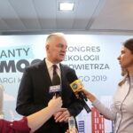 Briefing prasowy wicepremiera Jarosława Gowina oraz minister przedsiębiorczości i technologii Jadwigi Emilewicz. Na zdjęciu: wicepremier Jarosław Gowin / Marzena Mąkosa / Radio Kielce