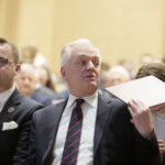 Konferencja dotycząca wsparcia dla przedsiębiorców z terenu świętokrzyskiego w ramach Funduszy Europejskich. Na zdjęciu (od lewej): Michał Cieślak - poseł Porozumienia, Jarosław Gowin - wicepremier, minister nauki i szkolnictwa wyższego / Marzena Mąkosa / Radio Kielce