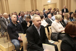 Konferencja dotycząca wsparcia dla przedsiębiorców z terenu świętokrzyskiego w ramach Funduszy Europejskich / Marzena Mąkosa / Radio Kielce
