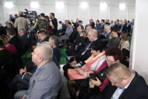 Oficjalne otwarcie I Kongresu Ekologii Powietrza w Targach Kielce / Marzena Mąkosa / Radio Kielce