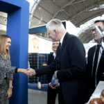 Oficjalne otwarcie I Kongresu Ekologii Powietrza w Targach Kielce. Po prawej wicepremier Jarosław Gowin / Marzena Mąkosa / Radio Kielce