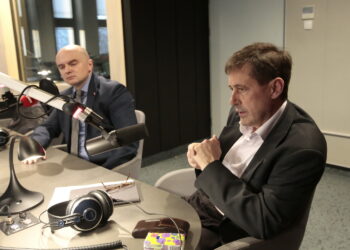 Punkty widzenia. Na zdjęciu: Rafał Nowak - dyrektor Wzgórza Zamkowego w Kielcach i Leszek Bukowski - kielecka delegatura IPN / Marzena Mąkosa / Radio Kielce