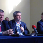 Baćkowice. Spotkanie ministra rolnictwa i rozwoju wsi Jana Krzysztofa Ardanowskiego z rolnikami z terenu powiatu opatowskiego / Emilia Sitarska / Radio Kielce