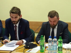 Radni KWW Jarosława Górczyńskiego, od lewej: Aron Pietruszka, Kamil Stelmasik / Emilia Sitarska / Radio Kielce