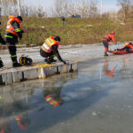 Sandomierz. Szkolenie strażaków na nadwiślańskim bulwarze / Grażyna Szlęzak-Wójcik / Radio Kielce