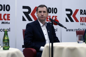 Studio Polityczne Radia Kielce. Na zdjęciu Marcin Bugajski, Kukiz’15 / Robert Felczak / Radio Kielce