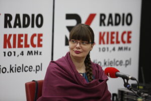 Studio Polityczne Radia Kielce. Na zdjęciu: Magdalena Fogiel-Litwinek, Kukiz’15 / Jarosław Kubalski / Radio Kielce