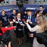 Akcję informacyjną dotyczącą rządowych programów Nowa Piątka zainaugurowali wojewoda Agata Wojtyszek i wicewojewoda Bartłomiej Dorywalski. / kielce.uw.gov.pl