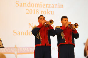 Sandomierz. Gala „Sandomierzanin Roku” na Zamku Królewskim / Grażyna Szlęzak-Wójcik / Radio Kielce