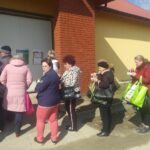 Wydawanie żywności przez sandomierską Caritas / Grażyna-Szlęzak-Wójcik / Radio Kielce