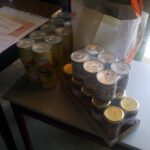 Wydawanie żywności przez sandomierską Caritas / Grażyna-Szlęzak-Wójcik / Radio Kielce